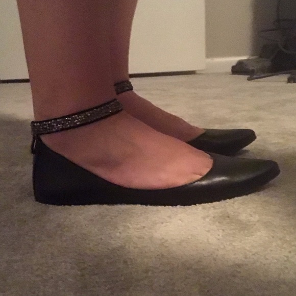 BCBGeneration black flats with rhinestone ankle, 6 - Picture 6 of 6